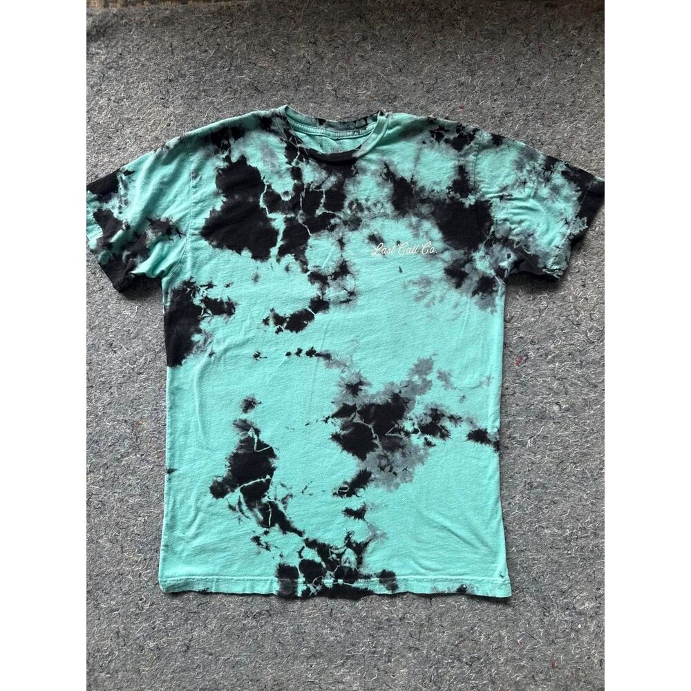 Last Call Co. Friends in Low Places Men’s Large Tie Dye Skeleton Graphic T-Shir